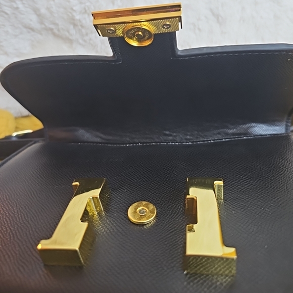 Satchel - Picture 3 of 3